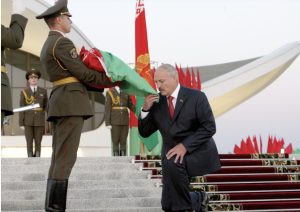 АЛЕКСАНДР ЛУКАШЕНКО ПОЗДРАВИЛ БЕЛОРУСОВ С ДНЕМ ГОСУДАРСТВЕННОГО ФЛАГА, ГОСУДАРСТВЕННОГО ГЕРБА И ГОСУДАРСТВЕННОГО ГИМНА